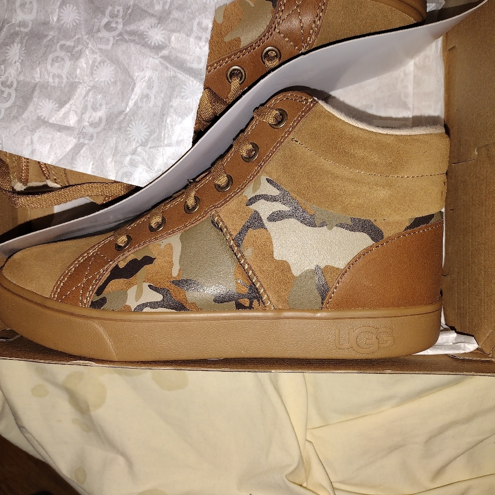 Kiss Uggs